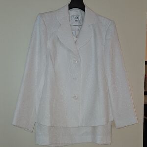 Le Suit White Skirt-suit